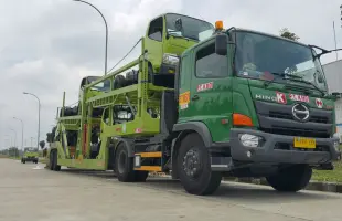 Our Services Car Carrier 4 1_foto_home_hino